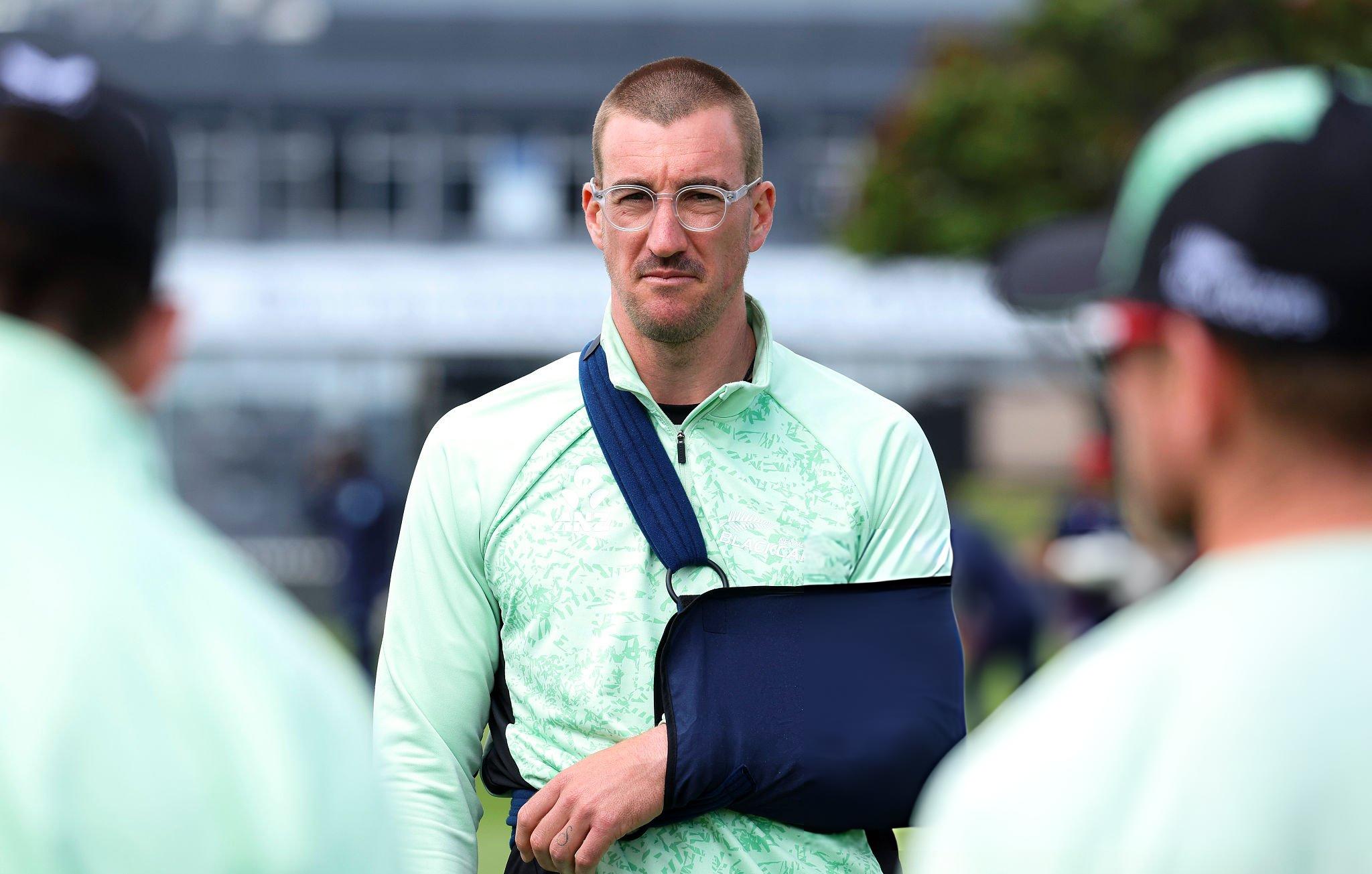 প্রথম দিন ৪ উইকেট নিয়ে ক্যারিবিয়ান ইনিংসে ধস নামান টিকনার