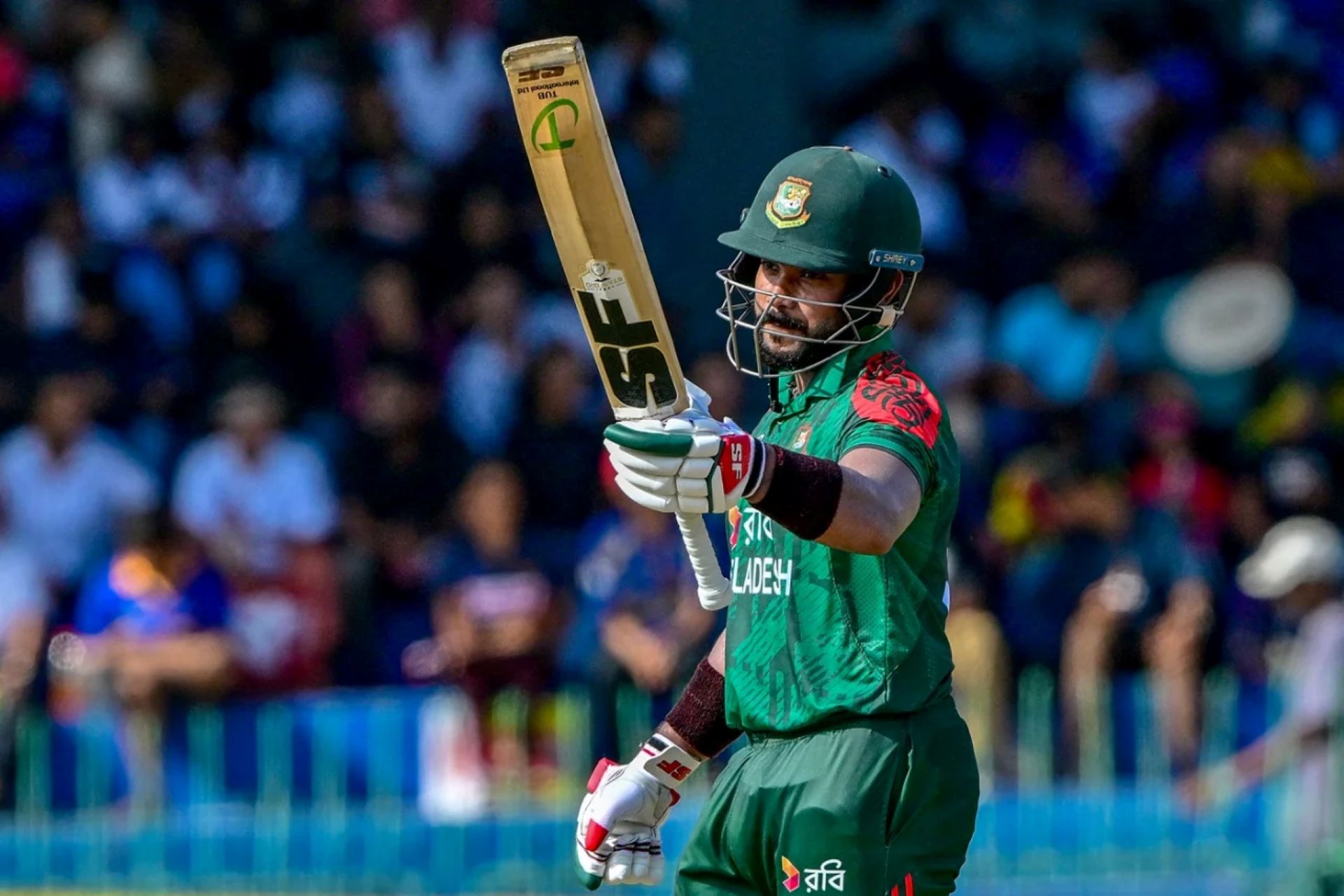 ক্যারিয়ারের দ্বিতীয় ওয়ানডেতে প্রথম ফিফটি তুলে নেন ইমন