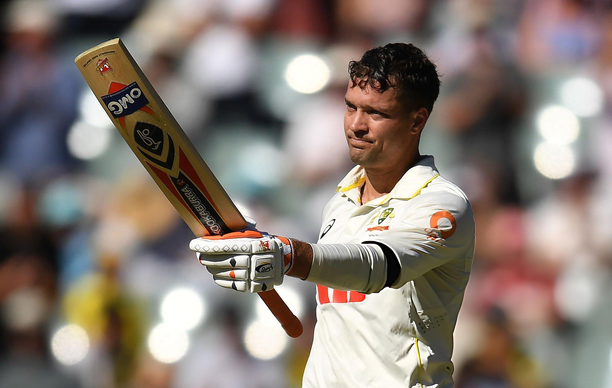 ক্যারিয়ারের তৃতীয় সেঞ্চুরি করেন ক্যারি