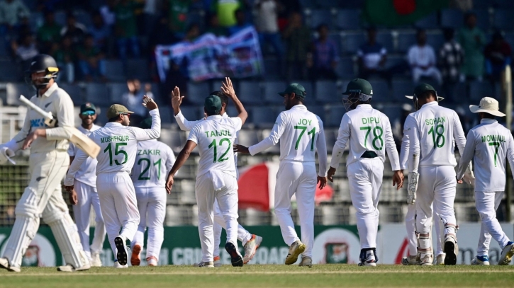 বাংলাদেশের জয় এখন সময়ের ব্যাপার বাংলাদেশের জয় এখন সময়ের ব্যাপার