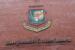 অর্থলোপাটসহ ৩ অভিযোগে বিসিবিতে দুদকের অভিযান