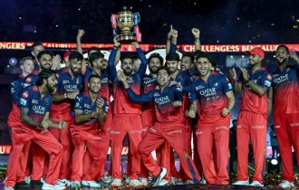 আইপিএলে সেরার পুরস্কারগুলো পেলেন যারা