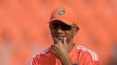 দ্রাবিড়ই থাকছেন ভারতের কোচ