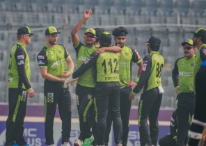 শেষ বলে ছয় মেরে রংপুরকে হারিয়ে ফাইনালের লড়াইয়ে সিলেট