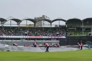 খেলা শুরু সাড়ে ৪টায়, হবে ৪২ ওভারের ম্যাচ