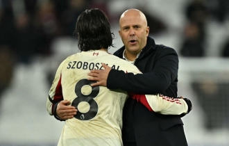 টানা ৩ হারের পর জয়ে স্বস্তিতে লিভারপুল কোচ টানা ৩ হারের পর জয়ে স্বস্তিতে লিভারপুল কোচ