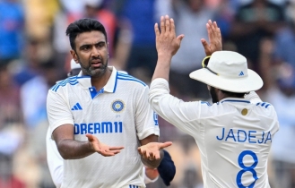 ৪৪ ম্যাচ কম খেলেই ওয়ার্নের পাশে অশ্বিন