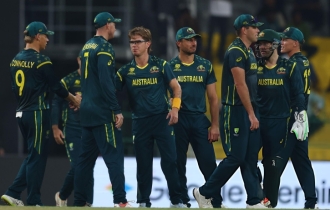 এলিস-জ্যাম্পার নৈপুণ্যে আয়ারল্যান্ডকে গুঁড়িয়ে দিল অস্ট্রেলিয়া