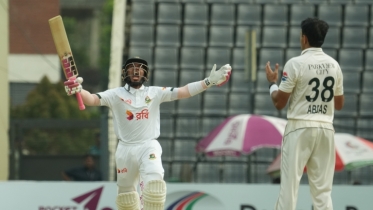 মুশফিকের সেঞ্চুরিতে পাকিস্তানকে ৪৩৭ রানের লক্ষ্য দিল বাংলাদেশ