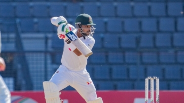 শান্তর ফিফটিতে দেড়শ ছাড়াল বাংলাদেশের লিড শান্তর ফিফটিতে দেড়শ ছাড়াল বাংলাদেশের লিড