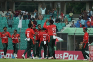 বাংলাদেশকে ১৮৩ রানের লক্ষ্য দিল নিউ জিল্যান্ড