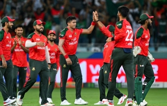 ফাইনালে ওঠার লড়াইয়ে পাকিস্তানকে ১৩৫ রানে আটকাল বাংলাদেশ