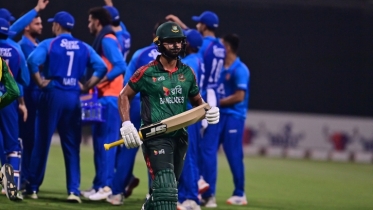জঘন্য ব্যাটিংয়ে হোয়াইটওয়াশডই হলো বাংলাদেশ