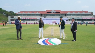 টস জিতে ব্যাটিংয়ে বাংলাদেশ