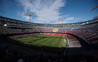 আড়াই বছর পর কাম্প নউয়ে ফিরছে বার্সেলোনা