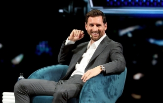 কাম্প নউয়ে মেসির মূর্তি বানাতে চায় বার্সেলোনা