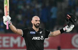 মিচেলের শতকে ভারতকে হারাল নিউ জিল্যান্ড