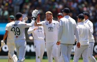 এবার ২ দিনে টেস্ট জিতে ১৫ বছরের খরা কাটাল ইংল্যান্ড