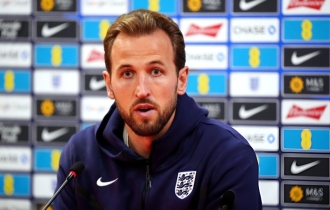 শত গোল করলেও ট্রফি না পেলে ব্যালন ডি’অর জেতা সম্ভব নয়: কেইন শত গোল করলেও ট্রফি না পেলে ব্যালন ডি’অর জেতা সম্ভব নয়: কেইন