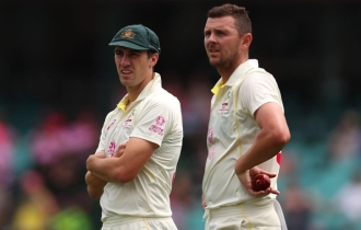 অ্যাশেজের আশা শেষ হ্যাজেলউডের, ফিরলেন কামিন্স অ্যাশেজের আশা শেষ হ্যাজেলউডের, ফিরলেন কামিন্স