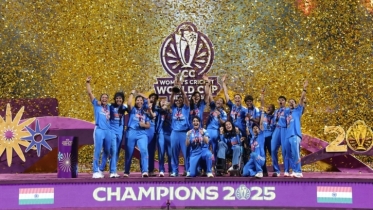 দক্ষিণ আফ্রিকার স্বপ্ন ভেঙে প্রথমবারের মতো বিশ্ব চ্যাম্পিয়ন ভারত