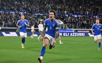 বিশ্বকাপের মূলপর্ব থেকে এক ধাপ দূরে ইতালি বিশ্বকাপের মূলপর্ব থেকে এক ধাপ দূরে ইতালি