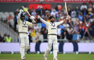 জাদেজা-সুন্দরের ব্যাটে ওল্ড ট্র্যাফোর্ড হার এড়াল ভারত
