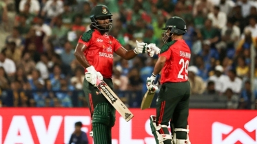 শামীম-জাকেরের ব্যাটে লড়াই করার সুযোগ পেল বাংলাদেশ