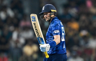 রুটের অলরাউন্ড নৈপুণ্যে ১১ ওয়ানডে পর দেশের বাইরে জিতল ইংল্যান্ড রুটের অলরাউন্ড নৈপুণ্যে ১১ ওয়ানডে পর দেশের বাইরে জিতল ইংল্যান্ড