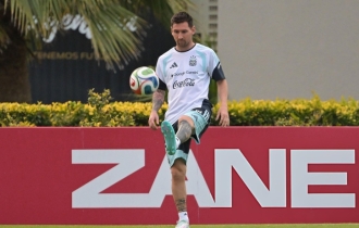 বিশ্বকাপে মেসির খেলার প্রসঙ্গে যা বললেন আর্জেন্টিনা কোচ