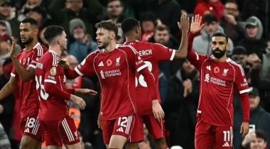 ৪ ম্যাচ পর জিতল লিভারপুল, ৩ ম্যাচ পর ম্যানইউর হোঁচট