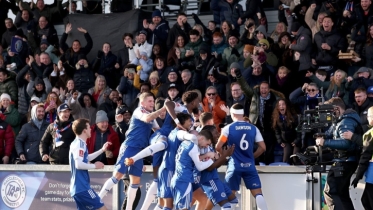 চ্যাম্পিয়ন প্যালেসকে বিদায় করে চমকে দিল ম্যাকলসফিল্ড চ্যাম্পিয়ন প্যালেসকে বিদায় করে চমকে দিল ম্যাকলসফিল্ড