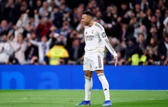 রোনালদোর রেকর্ড ছুঁয়ে অবিশ্বাস্য অনুভূতি এমবাপ্পের