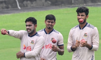 মিরাজ ফিরলেও সুযোগ পেতে পারেন নাঈম