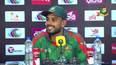 এটা সম্পূর্ণ ক্রিকেট বোর্ডের সিদ্ধান্ত, তারা কীভাবে কাকে চিন্তা করছে। যেহেতু আমি ওয়ানডে অধিনায়কত্ব করছি, যদি এরকম আসে তাদের সঙ্গে আমি আলোচনা করব ▷