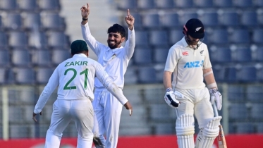 বাংলাদেশের সামনে লিড নেওয়ার হাতছানি