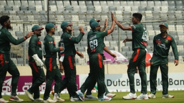 নাহিদের তোপে দুইশর আগেই শেষ নিউ জিল্যান্ড