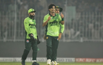 পাকিস্তানি ক্রিকেটার নাসিমের বাড়িতে বন্দুক হামলা