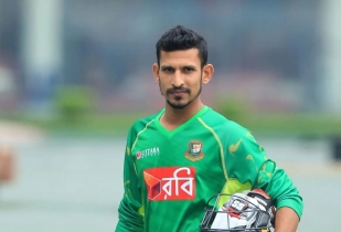 নিষেধাজ্ঞা কাটিয়ে ক্রিকেটে ফিরলেন নাসির