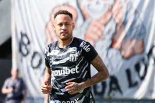 ব্রাজিল দলে ডাক না পেলেও স্বপ্ন টিকে আছে নেইমারের