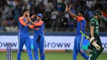 ভারতের স্পিনে দিশেহারা হয়ে ১২৭ রানে থামল পাকিস্তান