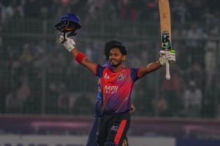 চট্টগ্রামকে উড়িয়ে বিপিএলের চ্যাম্পিয়ন রাজশাহী