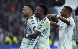 ভিনিসুসের গোল আর এমবাপ্পের পেনাল্টিতে রিয়ালের কষ্টের জয়