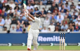 শেবাগকে ছাড়িয়ে সর্বোচ্চ ছক্কার মালিক পান্ত শেবাগকে ছাড়িয়ে সর্বোচ্চ ছক্কার মালিক পান্ত