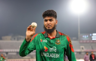 রেকর্ড গড়া বোলিংয়ে ক্যারিয়ার সেরা অবস্থানে রিশাদ