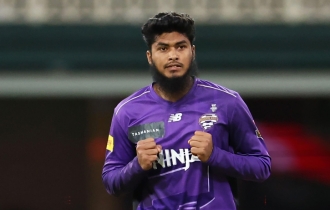 হোবার্ট হারিকেন্সের বর্ষসেরা ক্রিকেটার রিশাদ