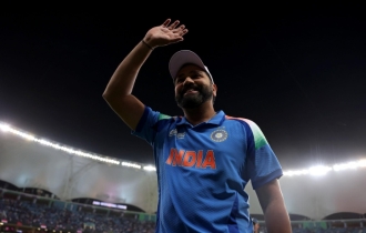 চ্যাম্পিয়নস ট্রফি ফাইনালে উঠে রোহিতের অনন্য কীর্তি
