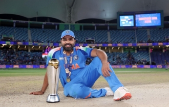 ওয়ানডে খেলে যাবেন রোহিত