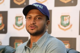 এখনকার যে বাস্তব পরিস্থিতি আছে, আমি এই বিশ্বকাপ পর্যন্ত অধিনায়কত্ব করব। একদিন পরেও না ▷