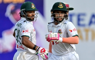 শততম টেস্টের পরও মুশফিককে দলে চান অধিনায়ক শান্ত